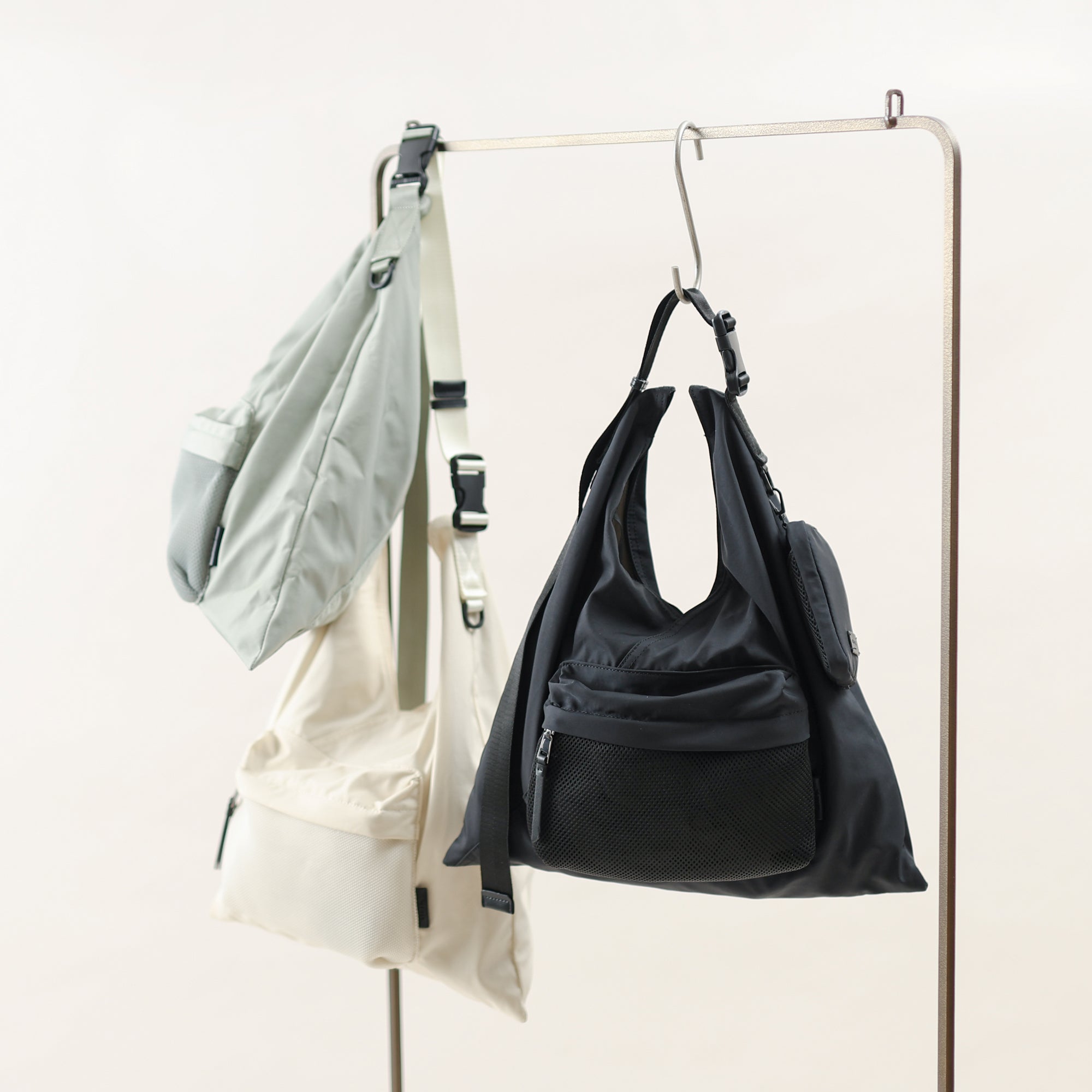 【予約販売】CP TRIANGLE TOTE L (Black)