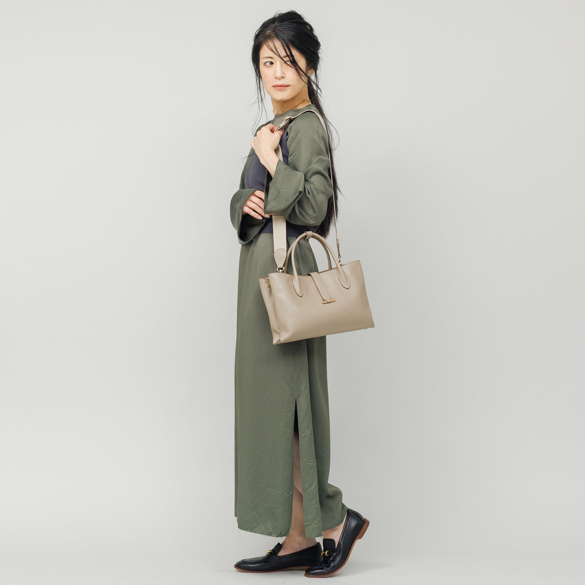 【予約販売】SEPARATE TOTE M (Grege)