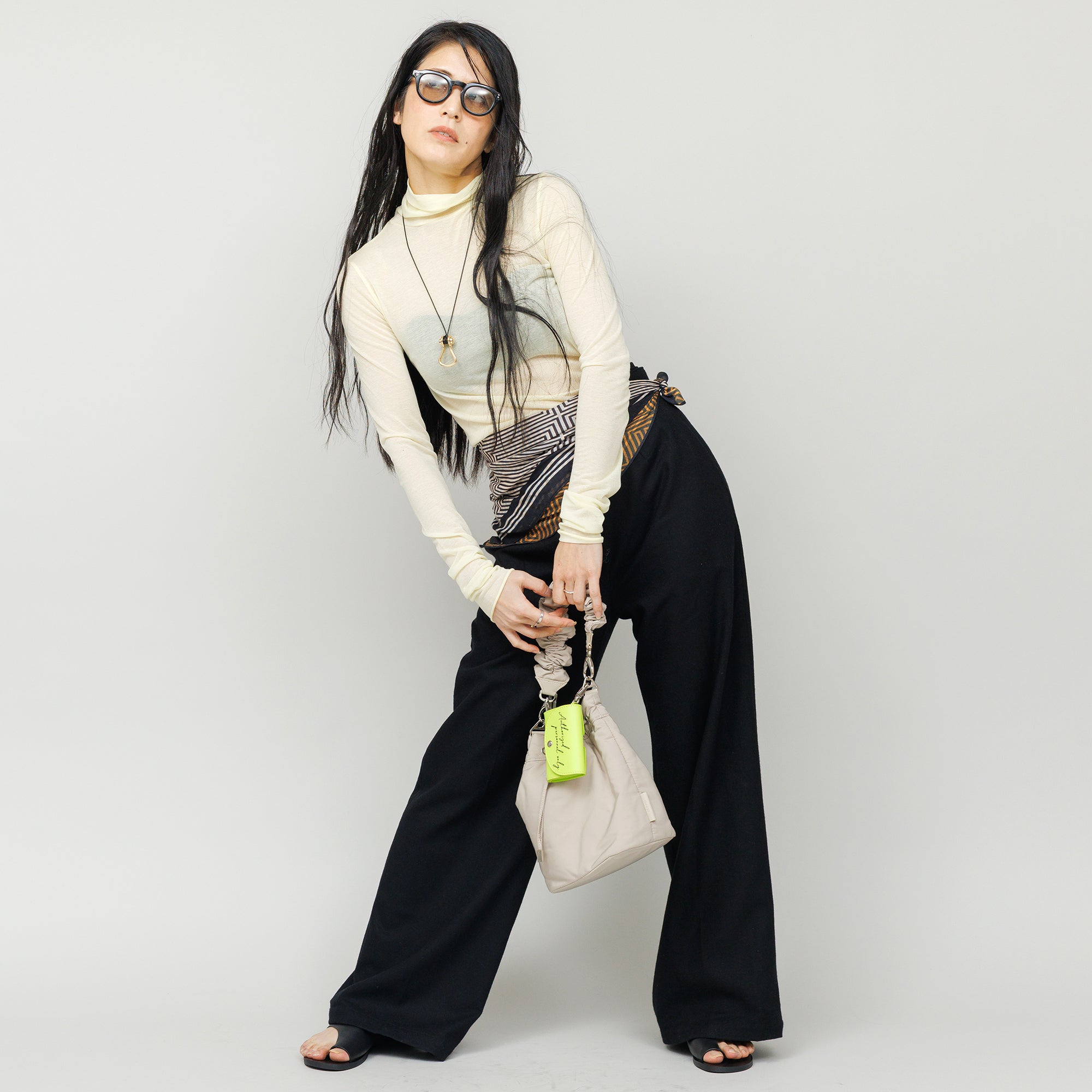 【予約販売】PL GATHER STRAP HANDBAG (Brown)