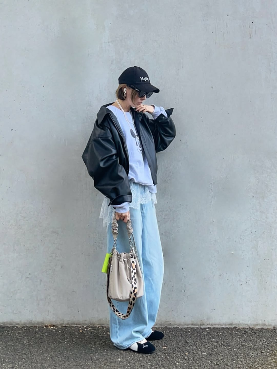 PL GATHER STRAP HANDBAG (Brown)