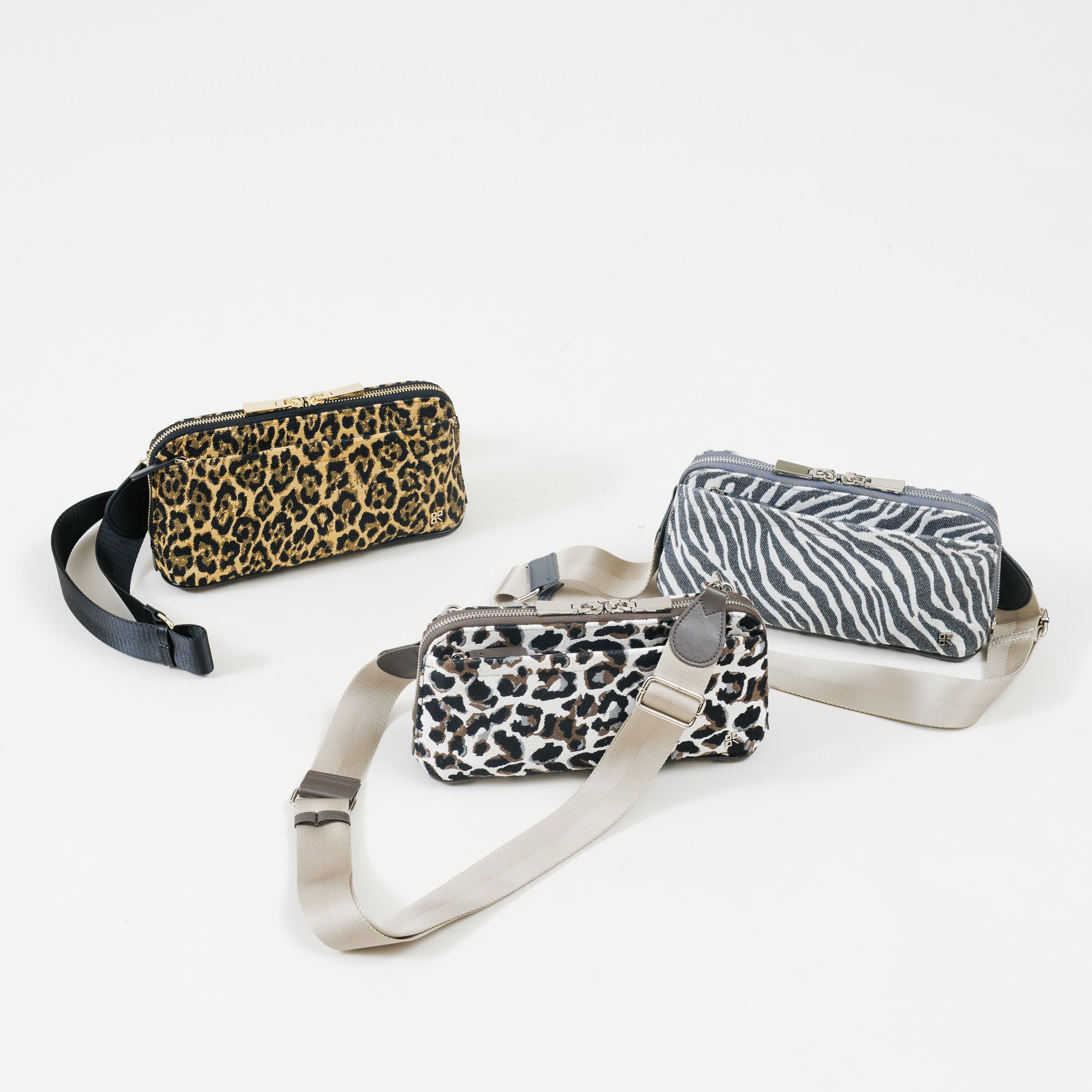 【予約販売】JQ TRAVEL CROSSBODY (Camel Leopard)