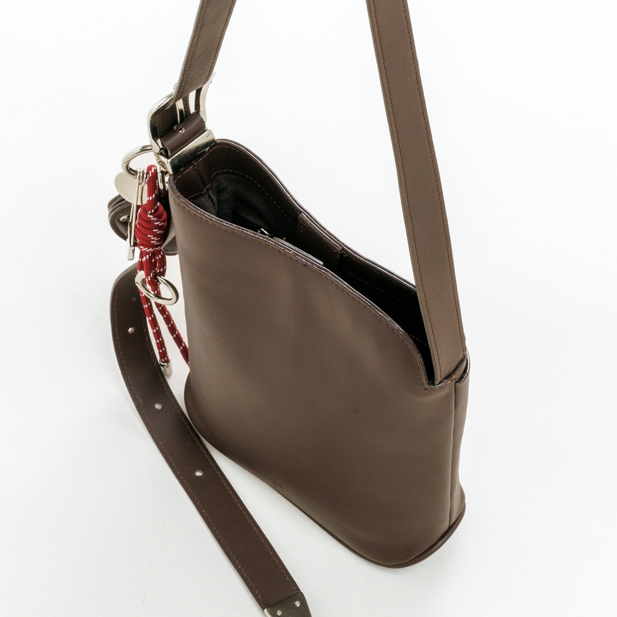 LEATHER ROUND HANDBAG (Light Beige)