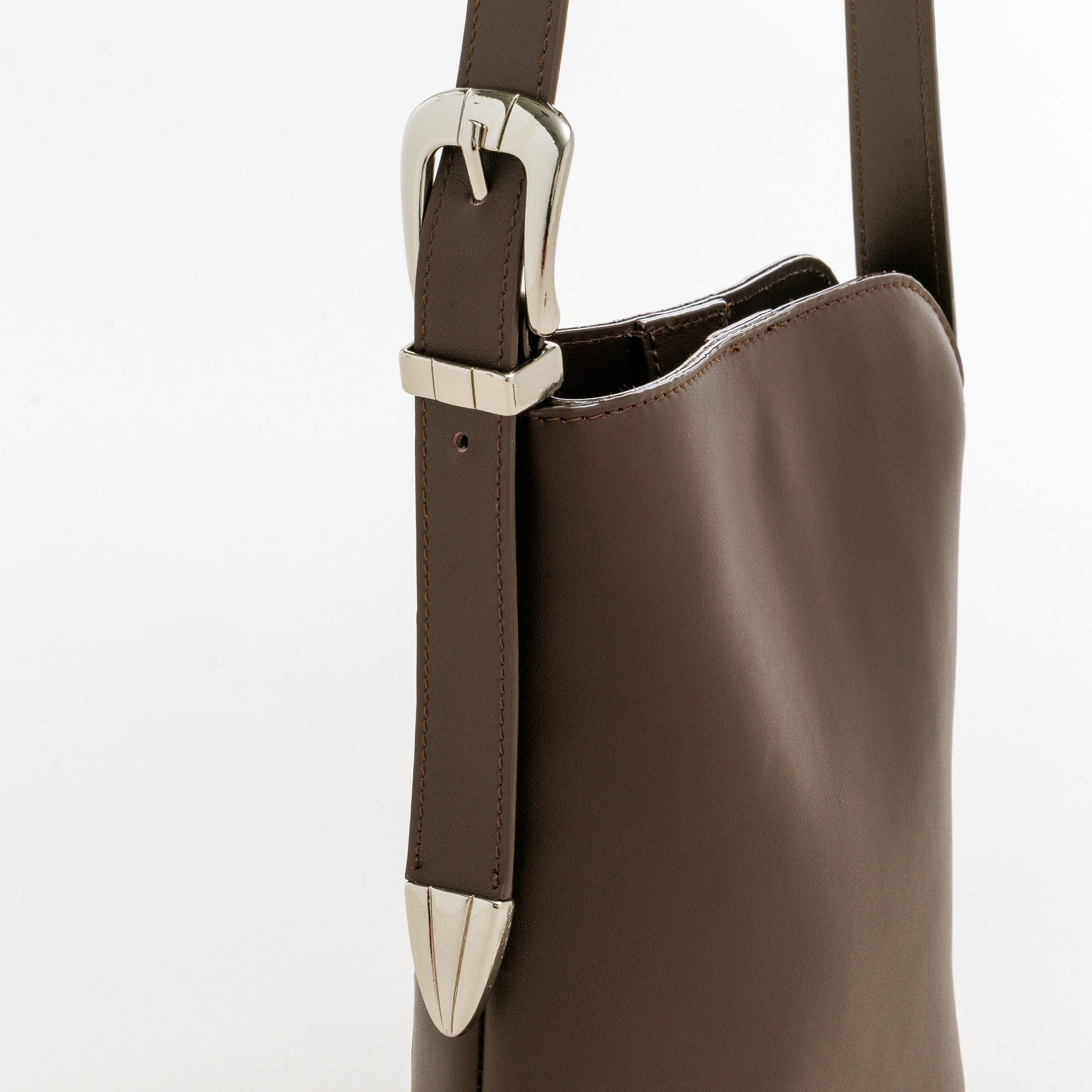 LEATHER ROUND HANDBAG (Light Beige)