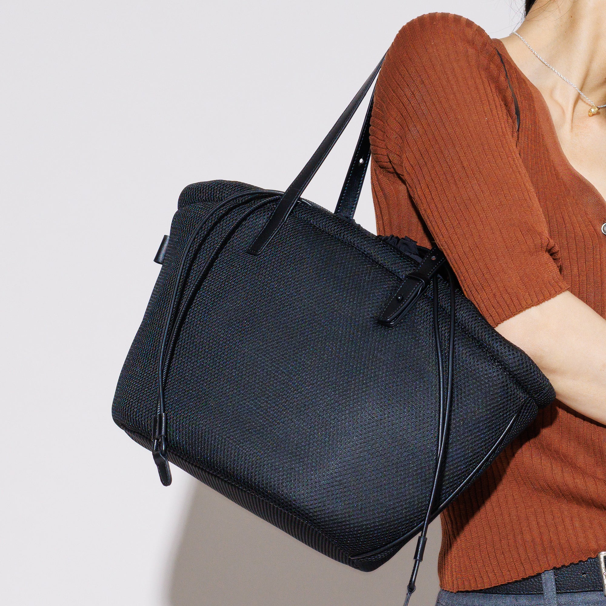 AM LAUNDRY TOTE L (Grege)