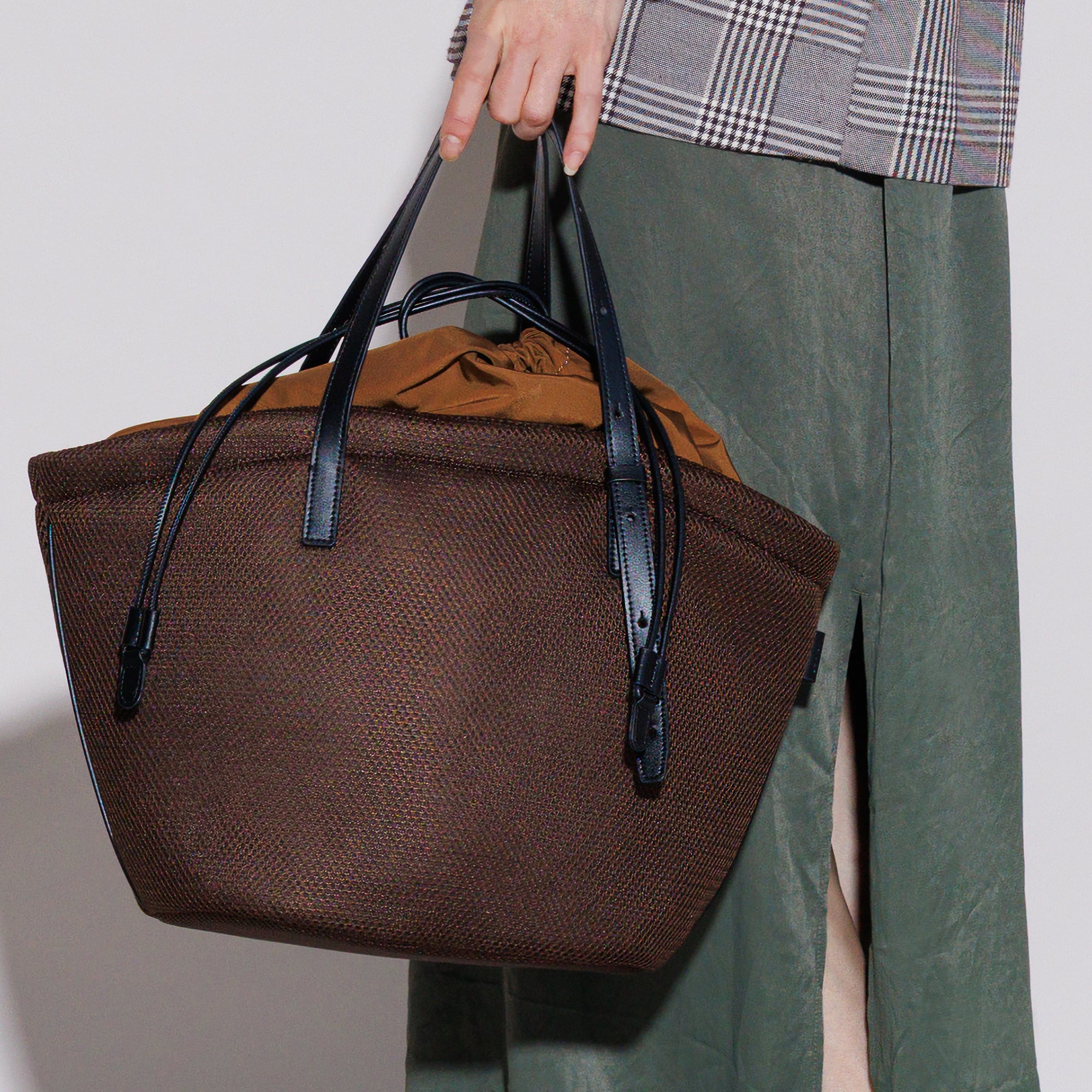 AM LAUNDRY TOTE L (Grege)