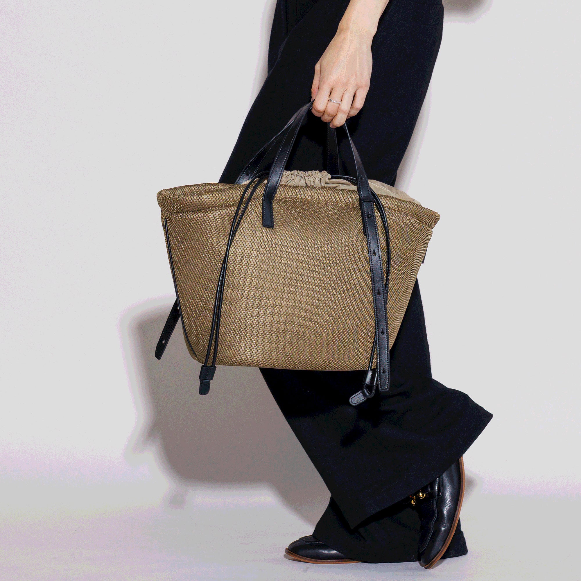 AM LAUNDRY TOTE L (Grege)