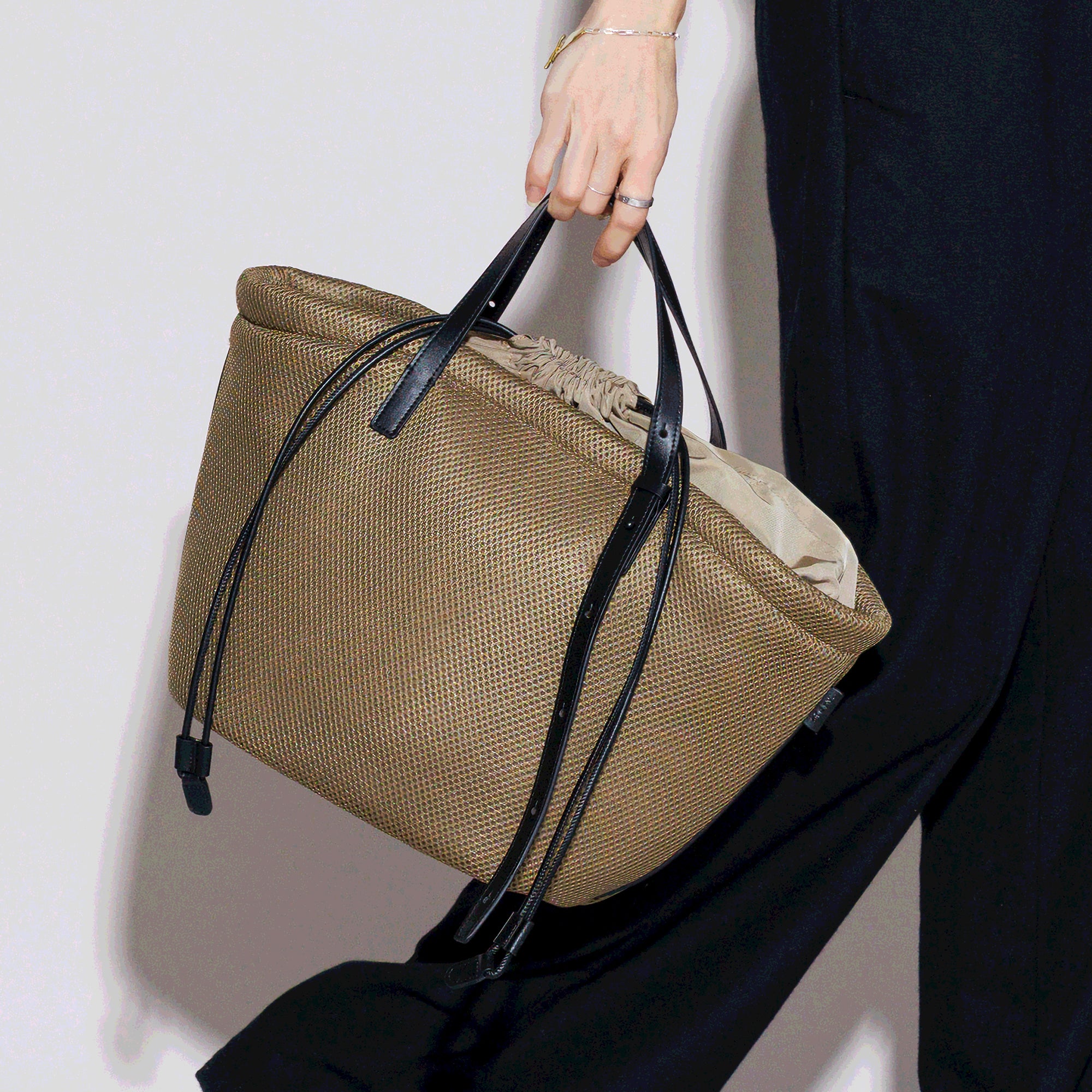 AM LAUNDRY TOTE L (Dark Brown)