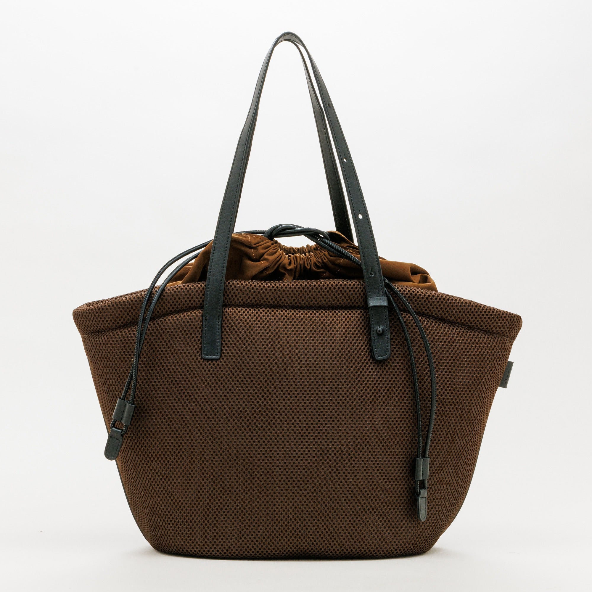 AM LAUNDRY TOTE L (Dark Brown)