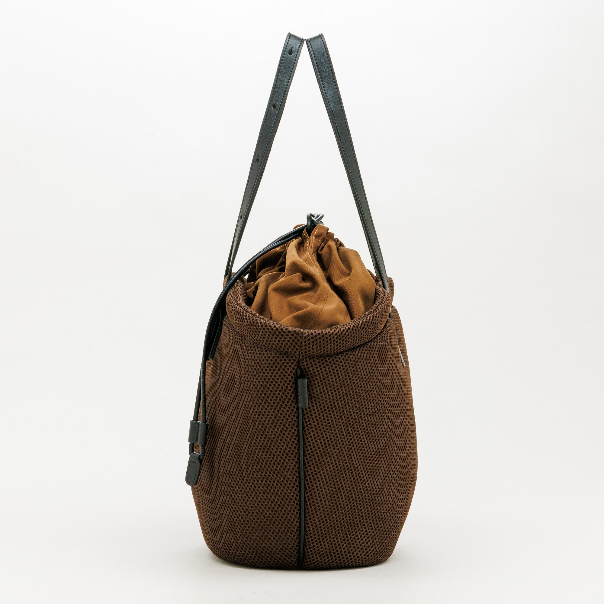 AM LAUNDRY TOTE L (Dark Brown)