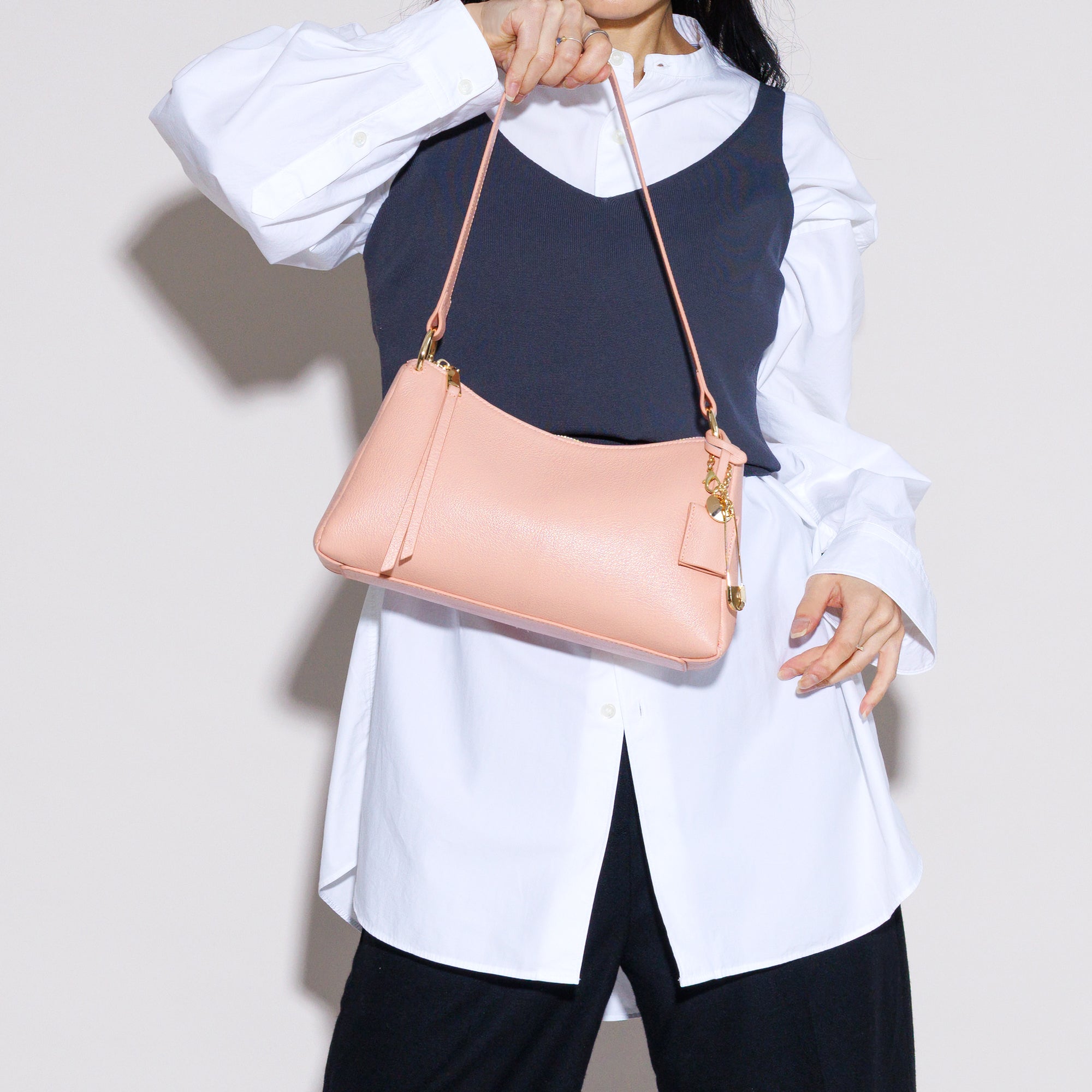 LEATHER CURVE TOP HANDBAG (Coral)