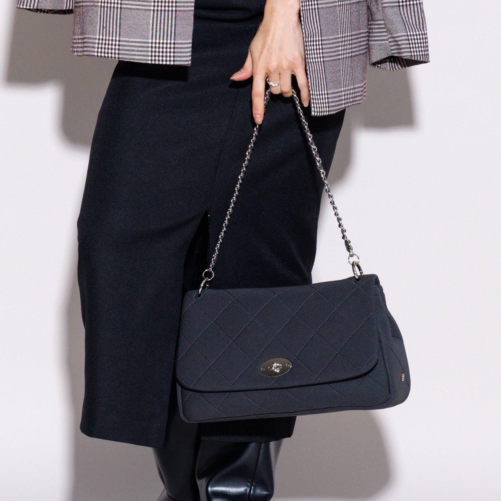 NP FLAP HANDBAG (Dark Brown)