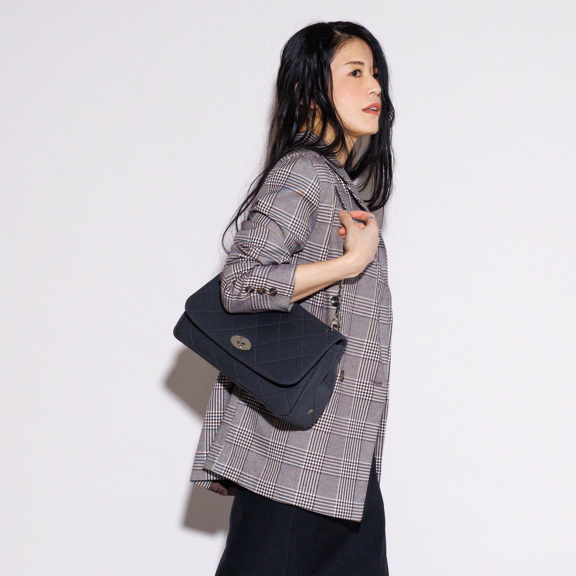 NP FLAP HANDBAG (Dark Brown)